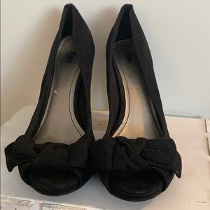 Fioni Black Heels